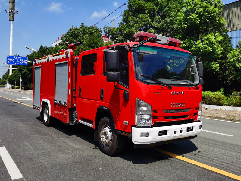 慶鈴五十鈴4噸水罐消防車