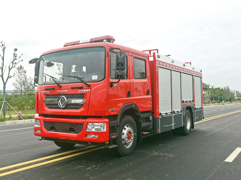 東風(fēng)8噸水罐消防車