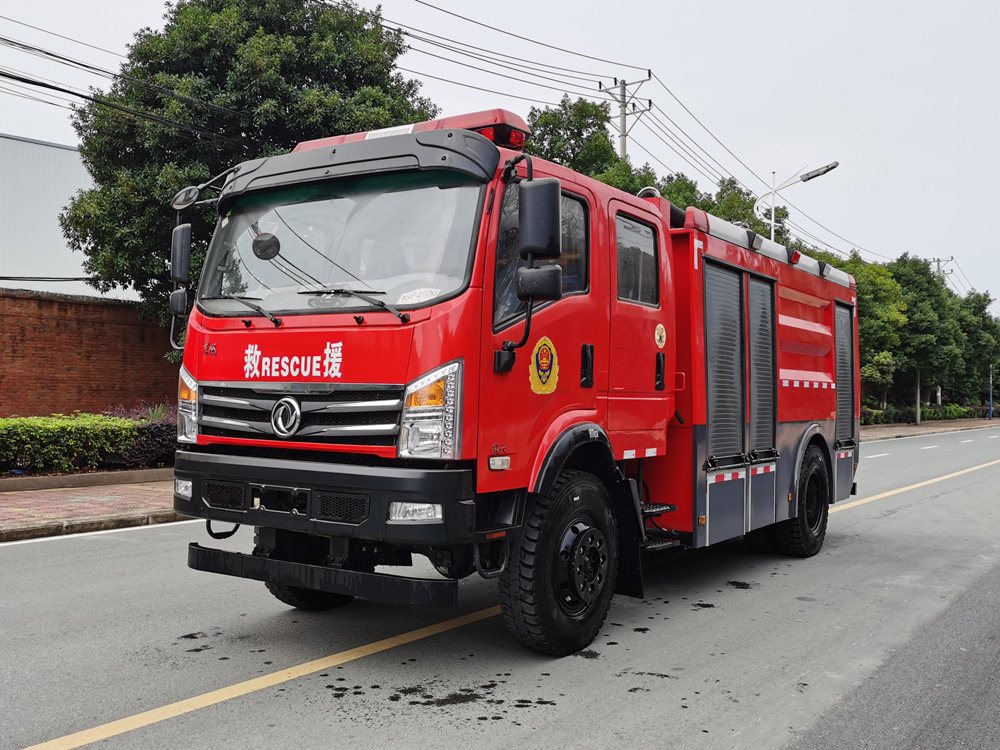 東風(fēng)5噸四驅(qū)水罐消防車