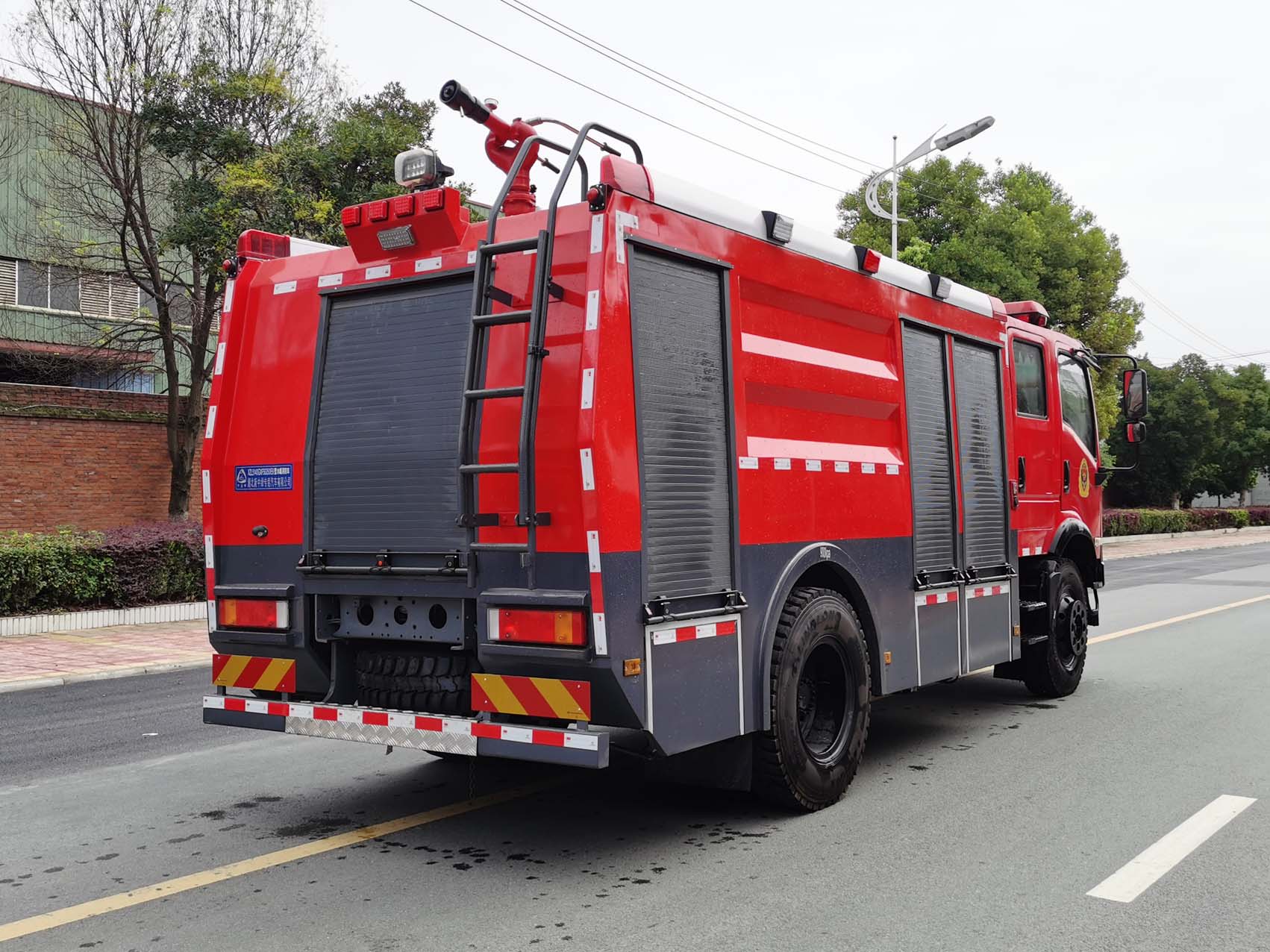 東風(fēng)5噸四驅(qū)水罐消防車