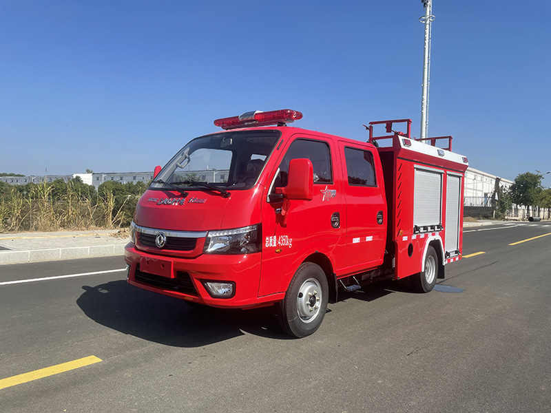途逸雙排1噸水罐消防車